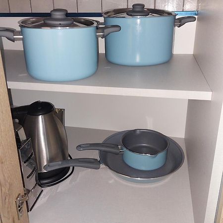 Blue Apartment - A Due Passi Dal Lago, Parcheggio Privato ラツィーゼ エクステリア 写真