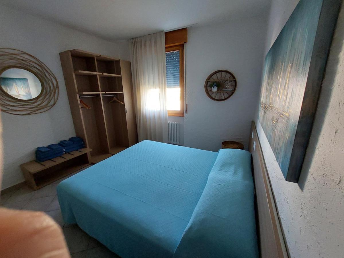 Blue Apartment - A Due Passi Dal Lago, Parcheggio Privato ラツィーゼ エクステリア 写真